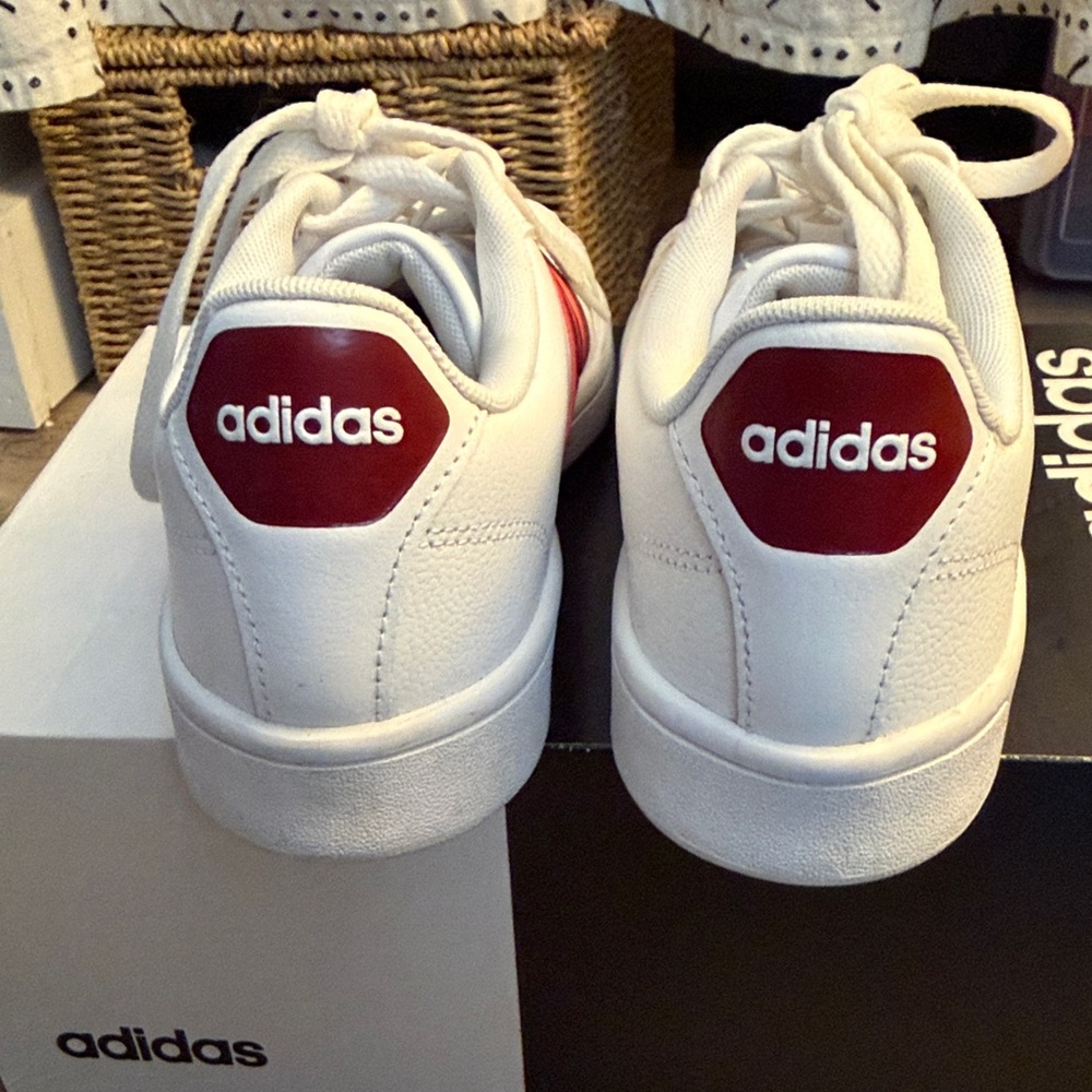 Adidas Classic White and Maroon Shoes - Picture 5 of 7